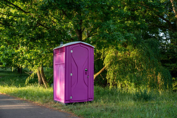 Porta potty delivery and setup in Cave Spring, VA